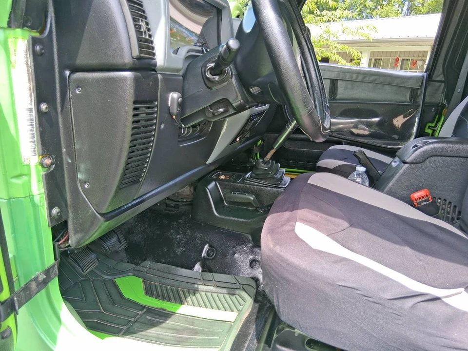 2004 Jeep TJ Wrangler - Image 12 of 13