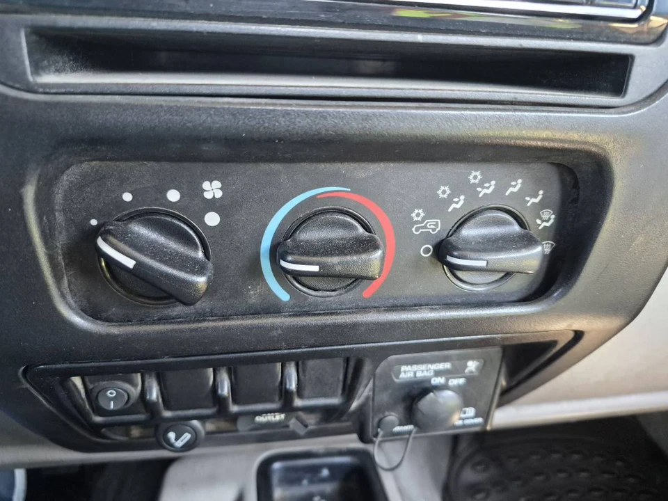 2004 Jeep TJ Wrangler - Image 8 of 9