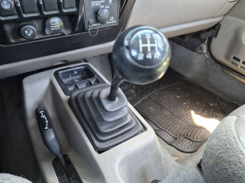 2004 Jeep TJ Wrangler - Image 5 of 9