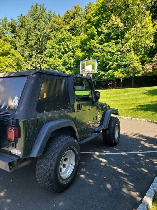 2004 Jeep TJ Wrangler - Image 2 of 9