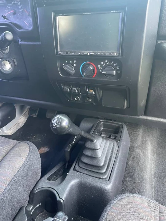 2004 Jeep TJ Wrangler - Image 6 of 12