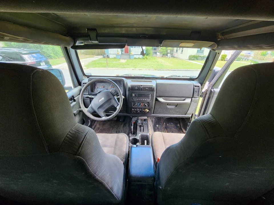 2004 Jeep TJ Wrangler - Image 10 of 16