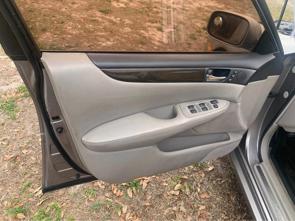 2004 Lexus ES 4th Gen - Image 2 of 7