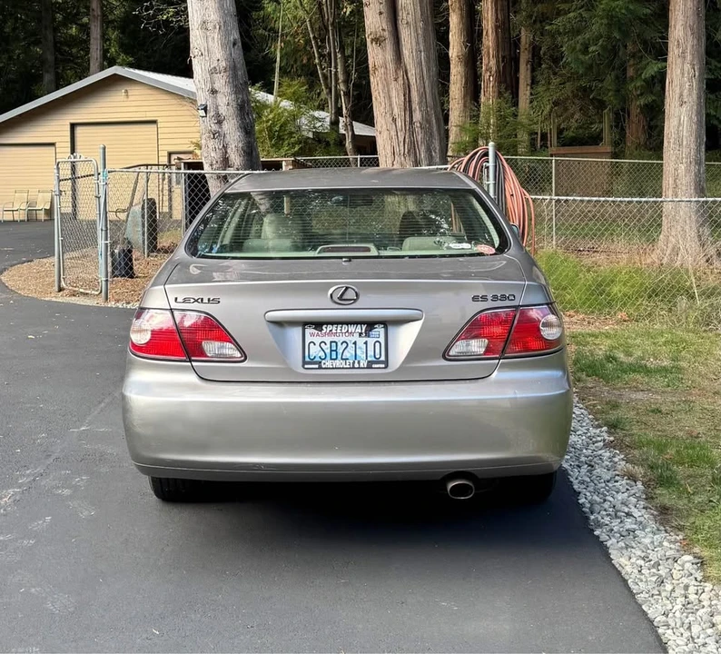 2004 Lexus ES 3rd Gen - Image 3 of 10