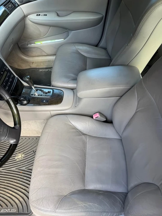 2004 Lexus ES 3rd Gen - Image 6 of 10