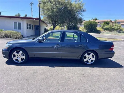 2004 Lexus LS 430
