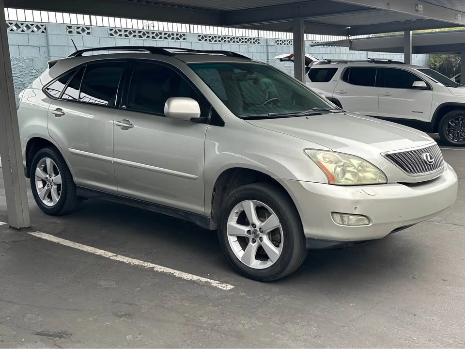 2004 Lexus RX 2nd Gen - Image 3 of 5