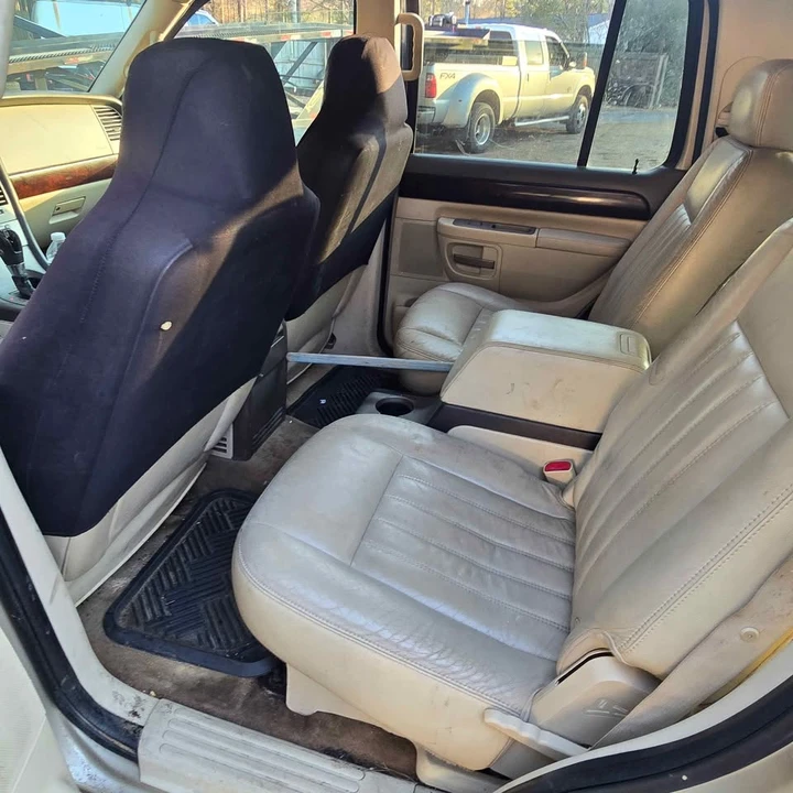 2004 Lincoln Aviator 1st Gen - Image 9 of 10