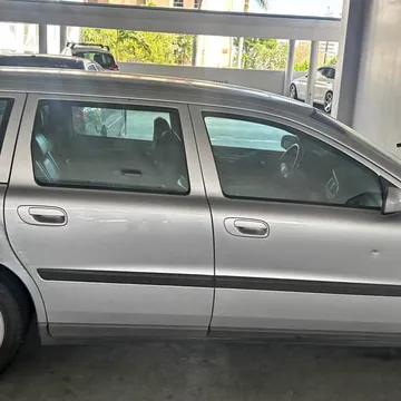 2004 Volvo V70