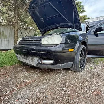 2004 Volkswagen Golf R32