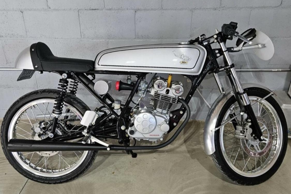 2004 Honda Dream CB50R