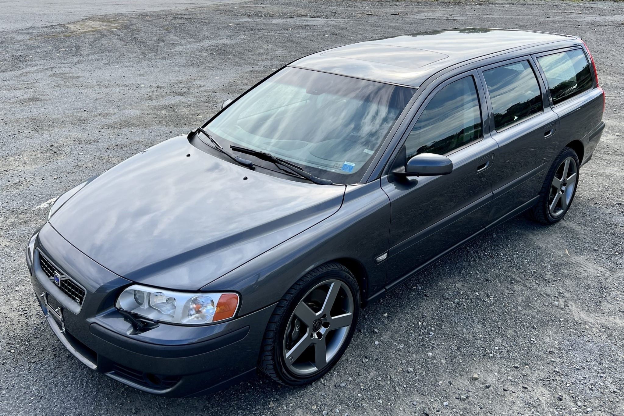 2004 Volvo V70R 6-Speed