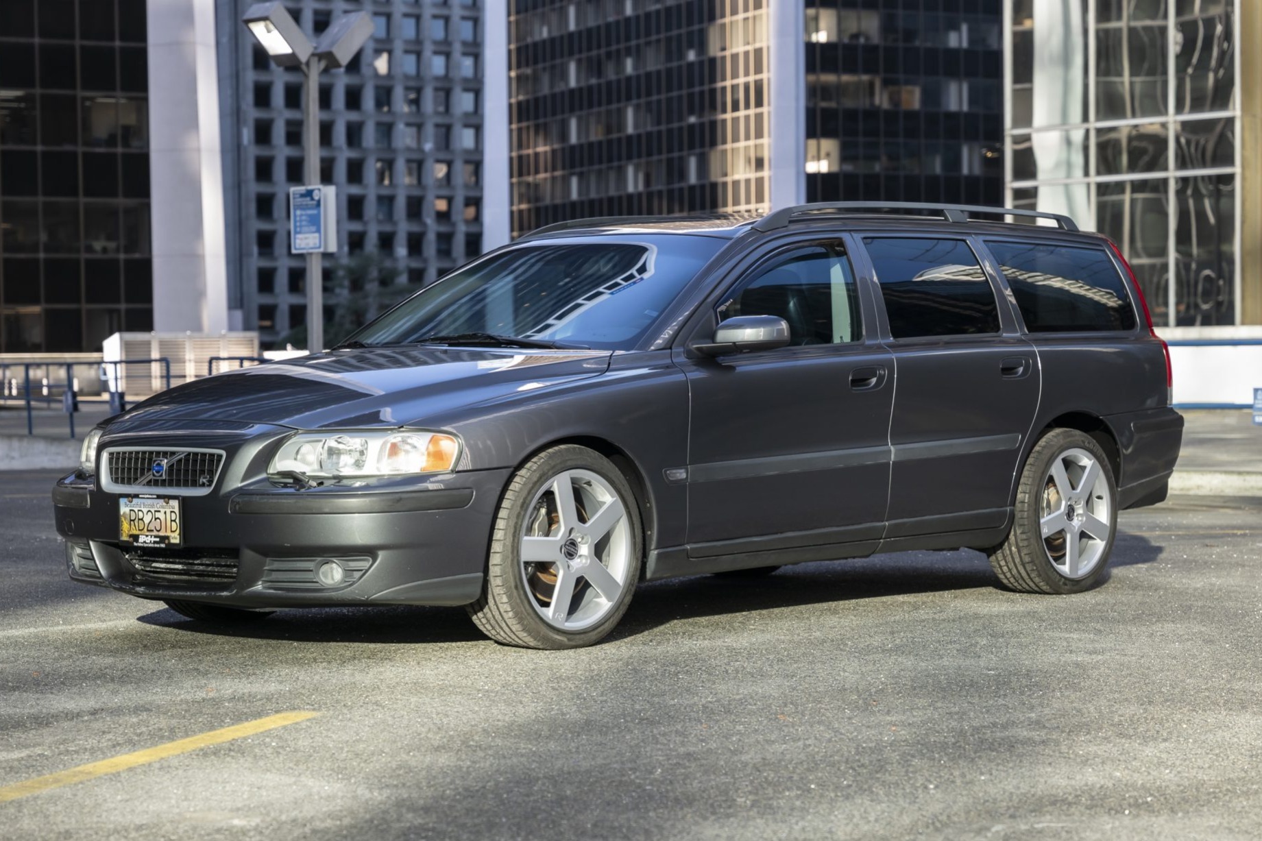 2004 Volvo V70R 6-Speed