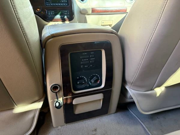 2005 Ford Expedition 2nd Gen - Image 7 of 12