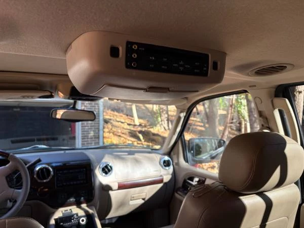 2005 Ford Expedition 2nd Gen - Image 8 of 12