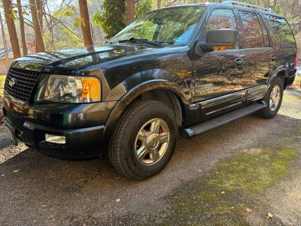 2005 Ford Expedition 2nd Gen - Image 2 of 12