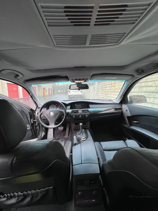 2005 BMW E60 545i & 550i Sedan - Image 7 of 15