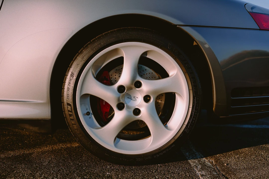 2005 Porsche 996 Carrera 4S - Image 19 of 31