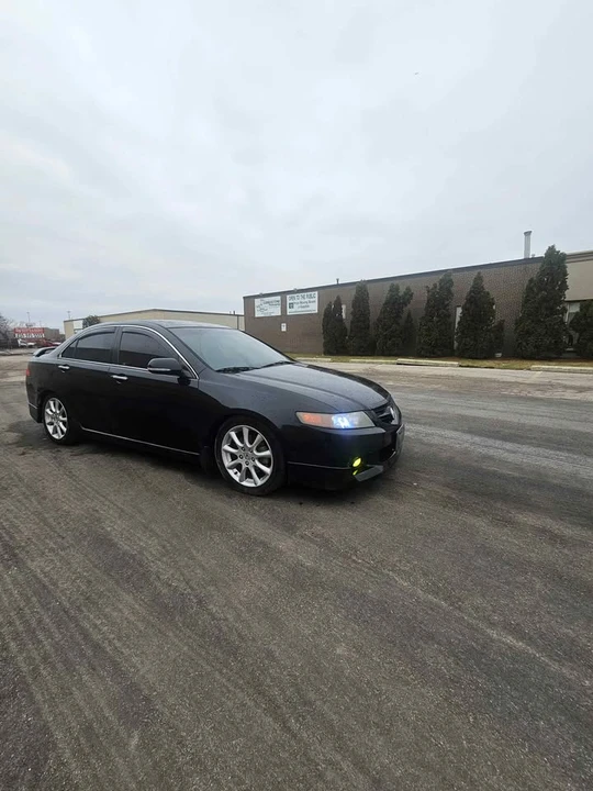 2005 Acura TSX 1st Gen - Image 2 of 10