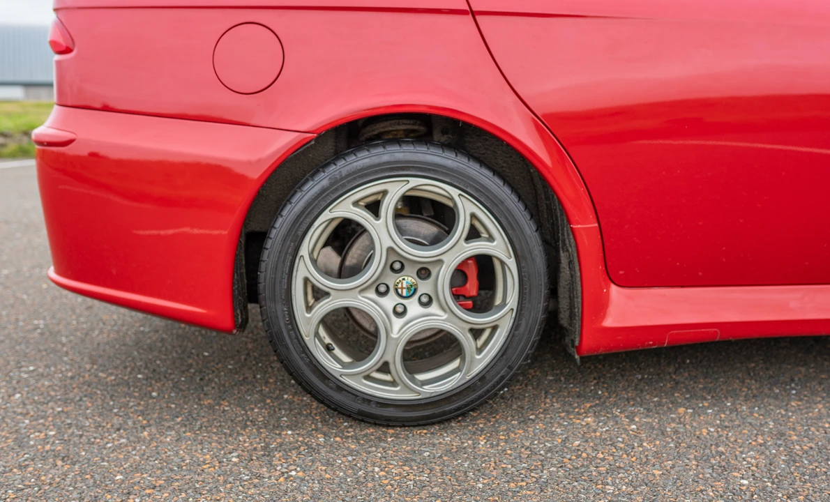 2005 Alfa Romeo 156 GTA - Image 27 of 31