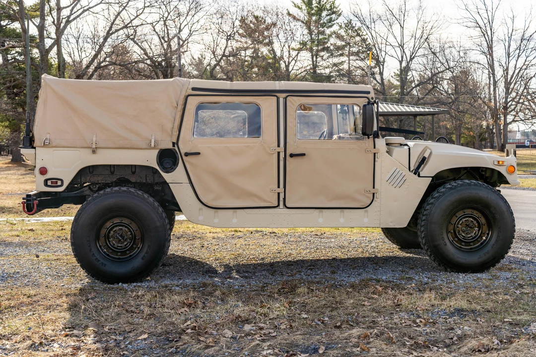 2005 AM General Hummer - Image 10 of 31