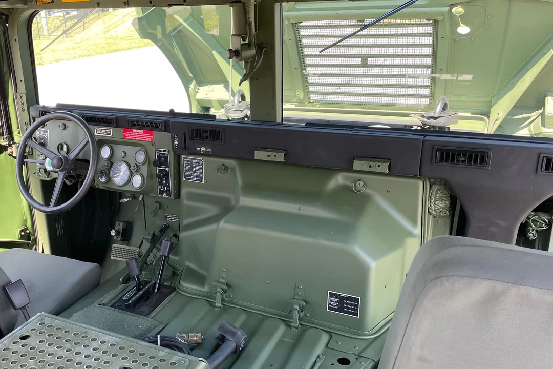 2005 AM General Hummer - Image 30 of 31