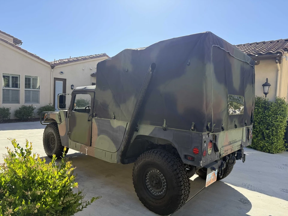 2005 Hummer HMMWV - Image 3 of 31