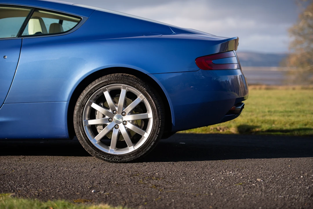 2005 Aston Martin DB9 - Image 22 of 31