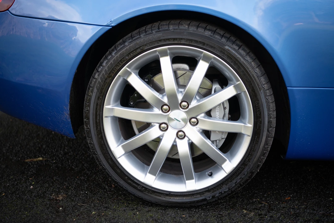 2005 Aston Martin DB9 - Image 27 of 31
