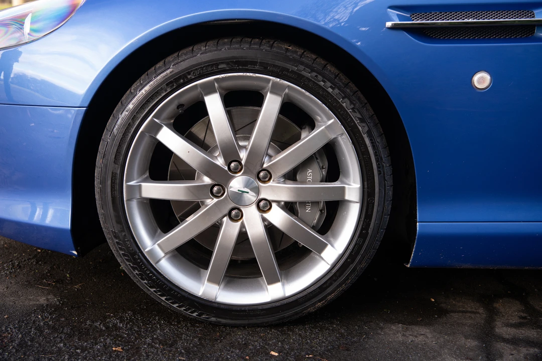 2005 Aston Martin DB9 - Image 28 of 31