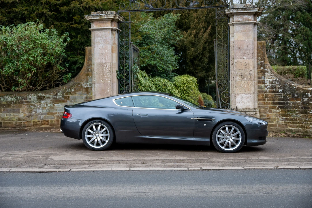 2005 Aston Martin DB9 - Image 9 of 31