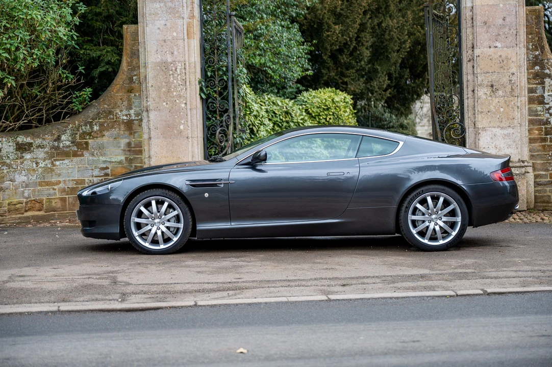 2005 Aston Martin DB9 - Image 12 of 31