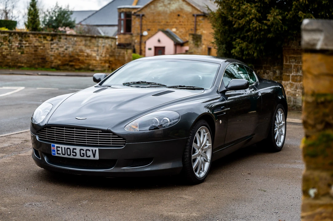 2005 Aston Martin DB9 - Image 11 of 31