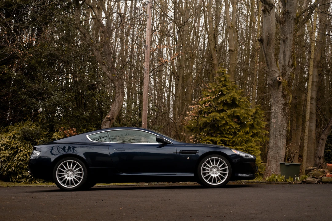 2005 Aston Martin DB9 - Image 13 of 31
