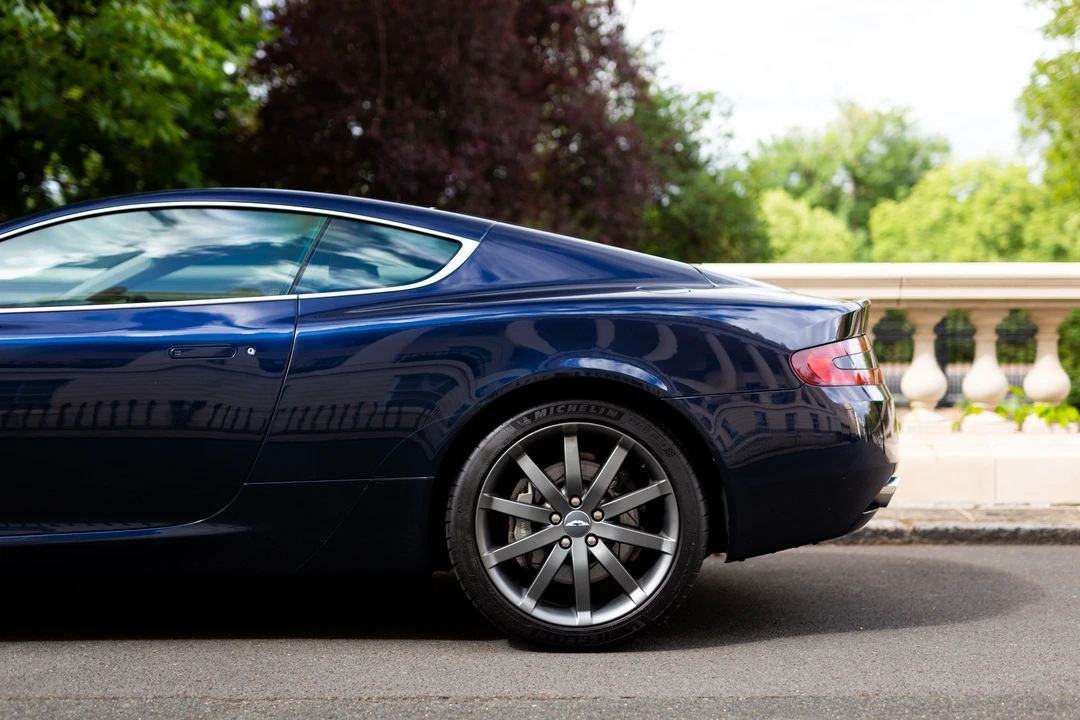 2005 Aston Martin DB9 - Image 10 of 31