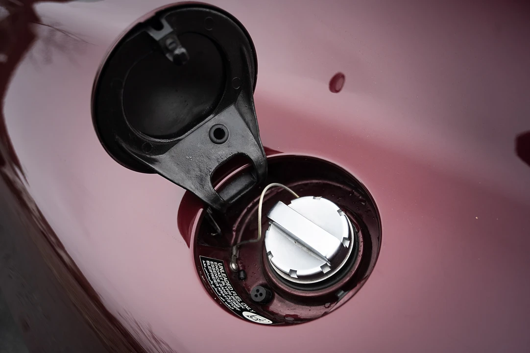2005 Aston Martin DB9 - Image 28 of 31
