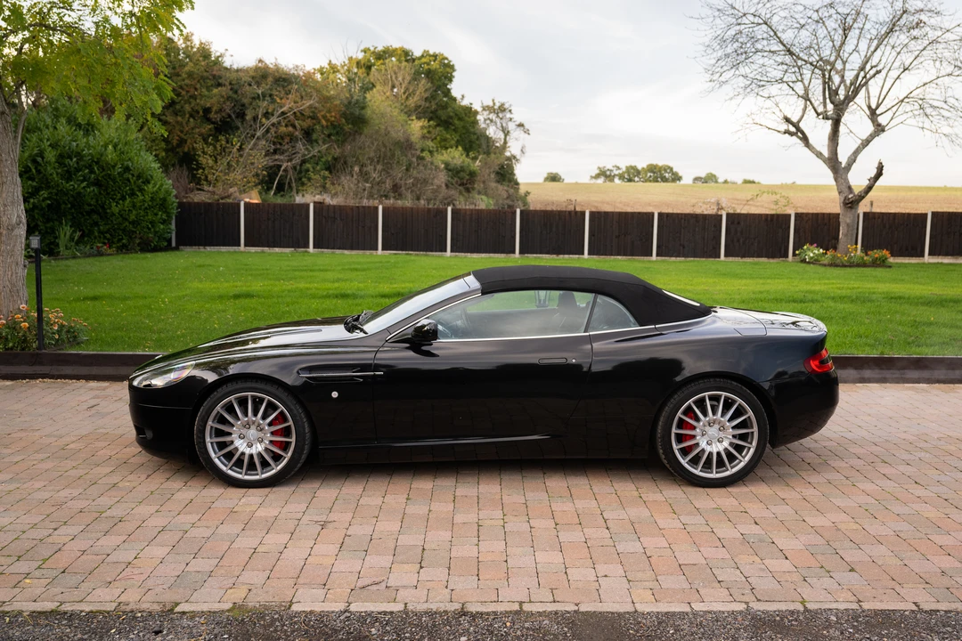 2005 Aston Martin DB9 - Image 16 of 31