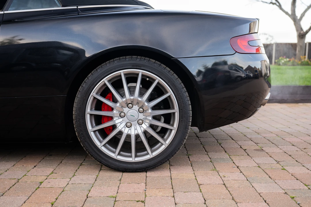 2005 Aston Martin DB9 - Image 29 of 31