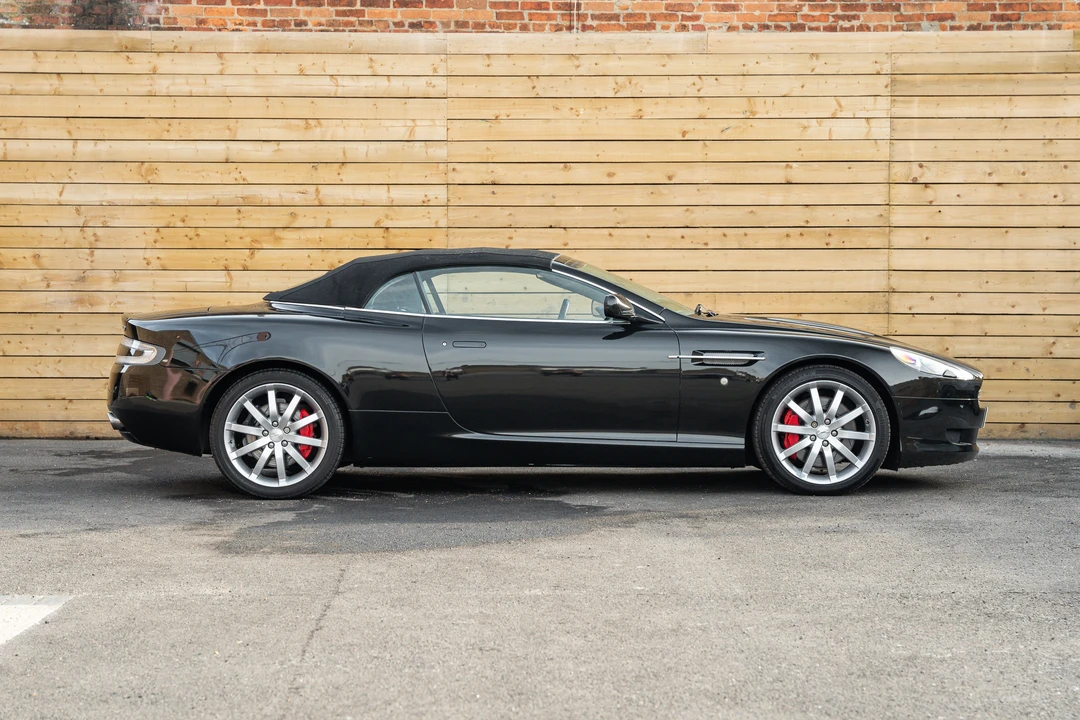 2005 Aston Martin DB9 - Image 9 of 31