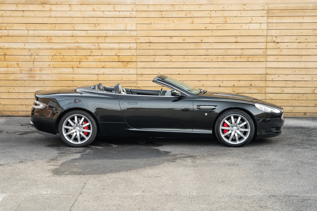 2005 Aston Martin DB9 - Image 19 of 31