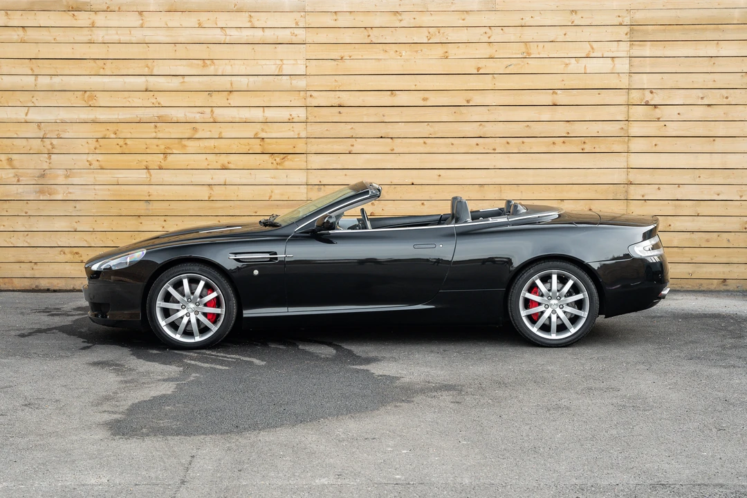 2005 Aston Martin DB9 - Image 13 of 31