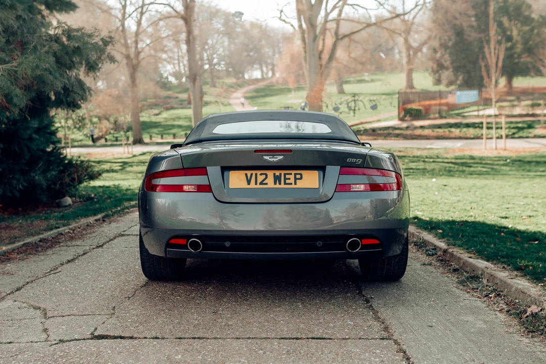 2005 Aston Martin DB9 - Image 16 of 31