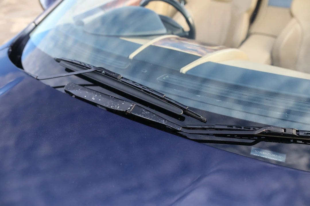 2005 Aston Martin DB9 - Image 29 of 31