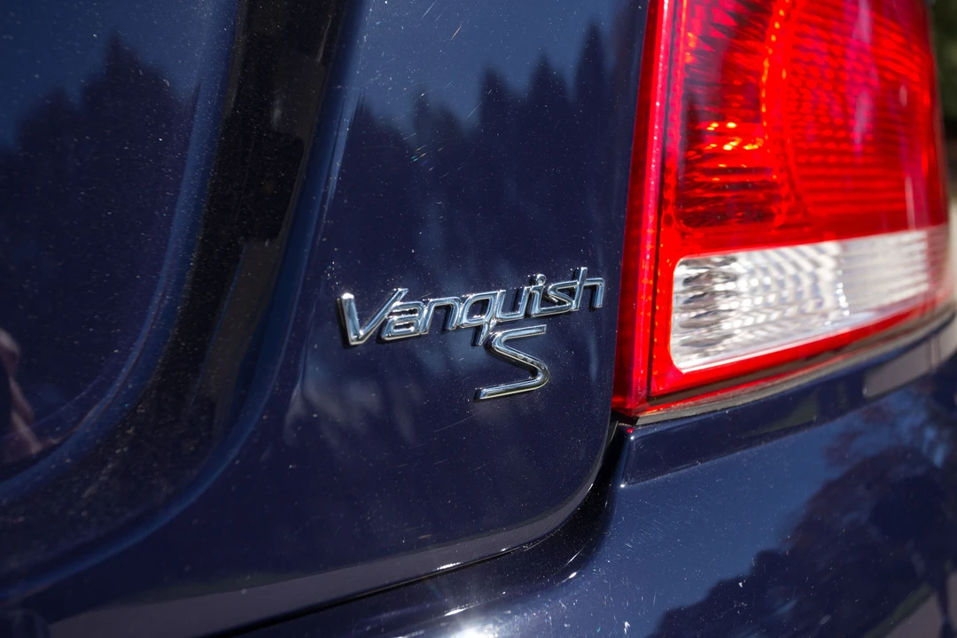2005 Aston Martin Vanquish 1st Gen - Image 10 of 30