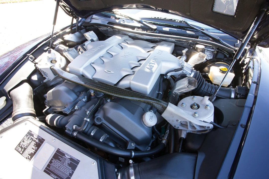 2005 Aston Martin Vanquish 1st Gen - Image 13 of 30