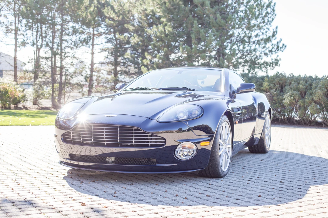 2005 Aston Martin Vanquish 1st Gen - Image 27 of 30