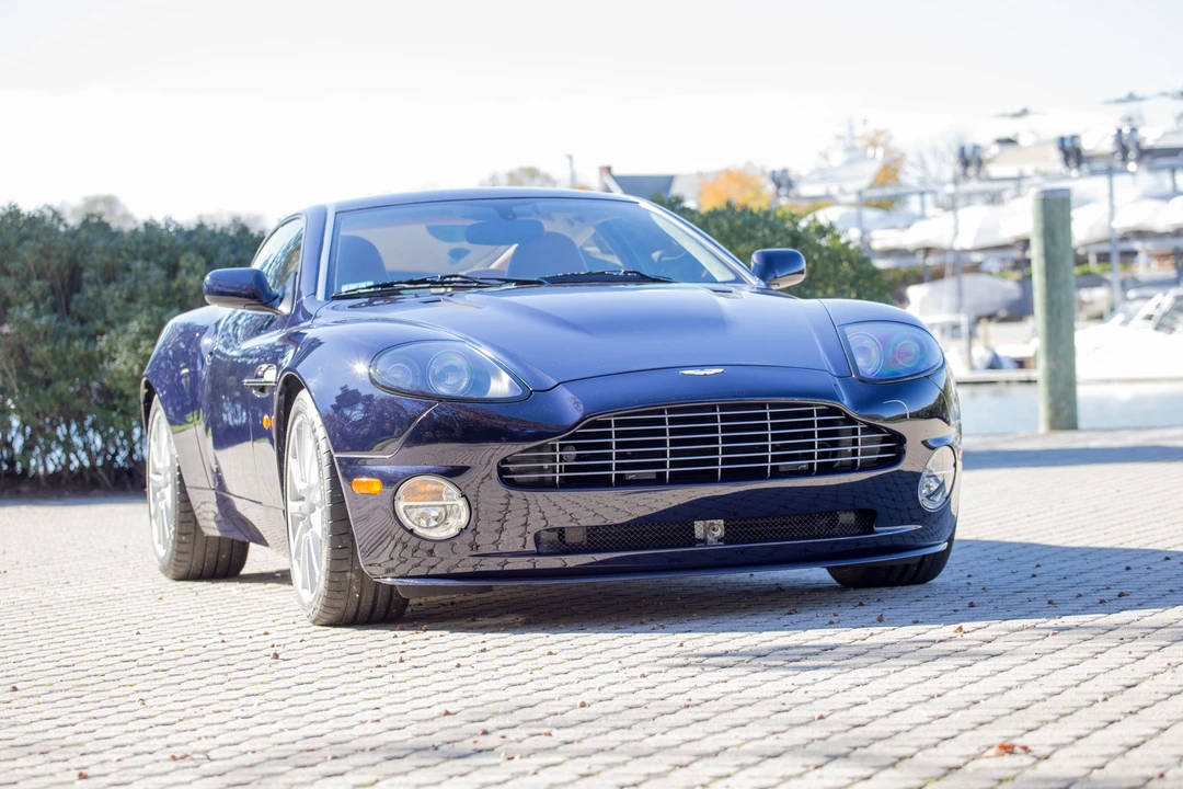 2005 Aston Martin Vanquish 1st Gen - Image 28 of 30