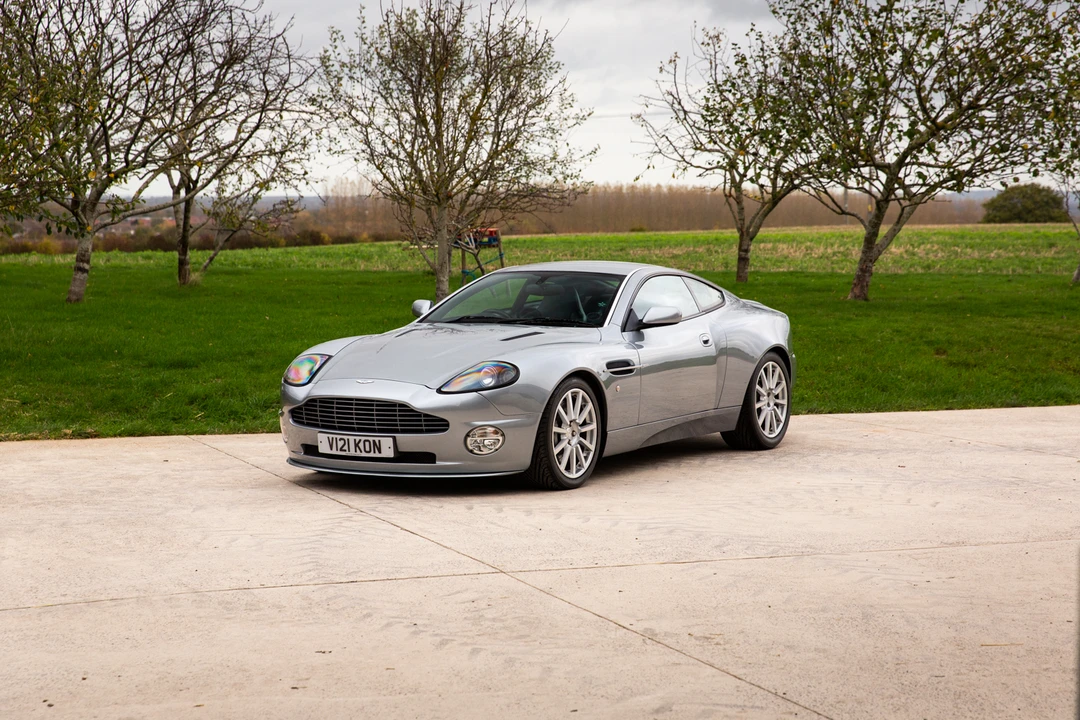 2005 Aston Martin Vanquish 1st Gen - Image 12 of 31