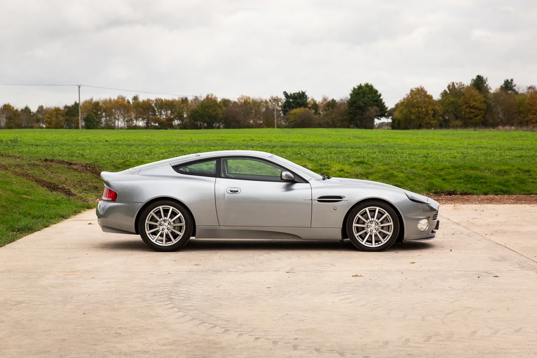 2005 Aston Martin Vanquish 1st Gen - Image 9 of 31