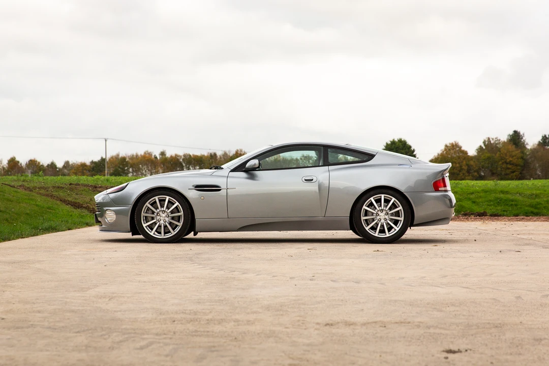 2005 Aston Martin Vanquish 1st Gen - Image 5 of 31